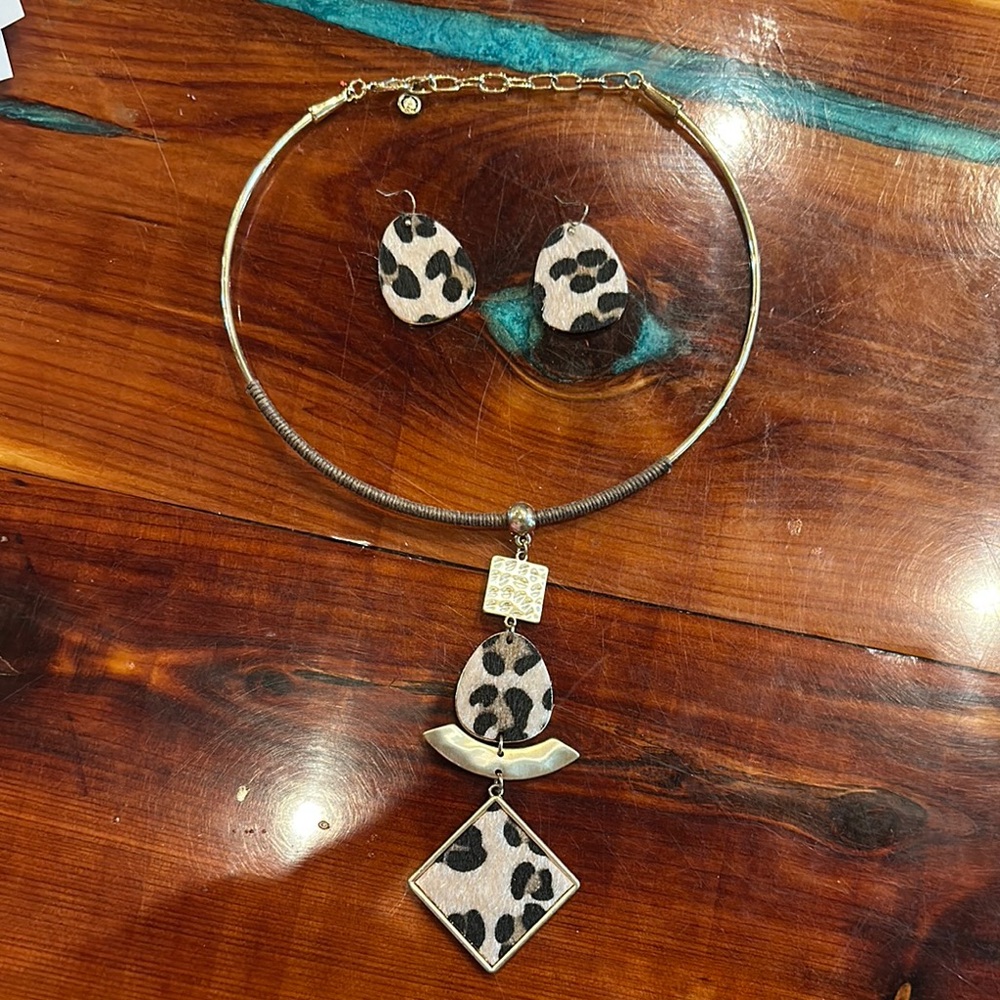 Leopard Print Gold Necklace and Earring Set